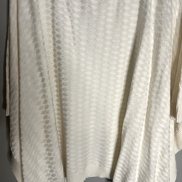 Lululemon Forward Flow Cape - Soft Ivory - Picture 3 of 8